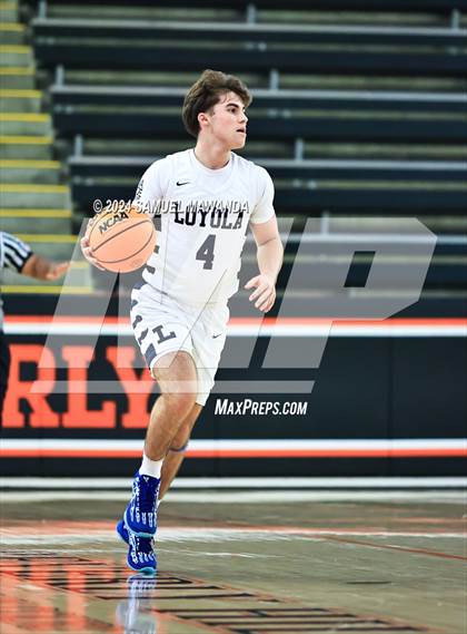 Thumbnail 3 in Loyola vs Poly photogallery.