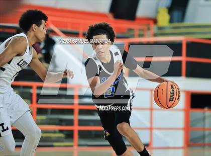 Thumbnail 3 in Loyola vs Poly photogallery.