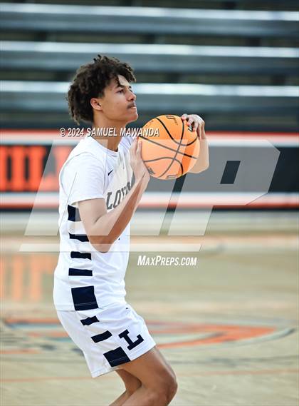 Thumbnail 2 in Loyola vs Poly photogallery.