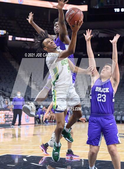 Thumbnail 3 in Brackenridge vs Desoto (Spurs High School Showcase) photogallery.