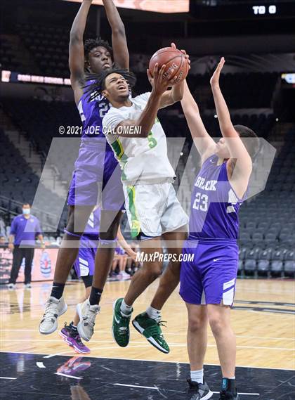 Thumbnail 3 in Brackenridge vs Desoto (Spurs High School Showcase) photogallery.