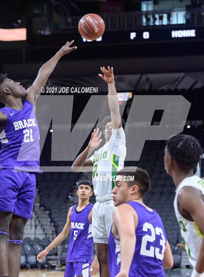 Thumbnail 2 in Brackenridge vs Desoto (Spurs High School Showcase) photogallery.