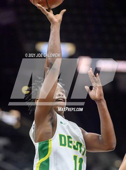 Thumbnail 3 in Brackenridge vs Desoto (Spurs High School Showcase) photogallery.