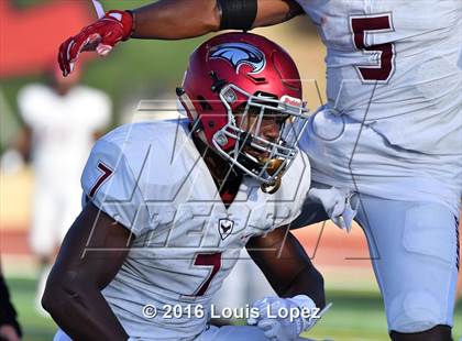 Thumbnail 2 in St. Joseph's Prep vs. Oaks Christian (Honor Bowl Series) photogallery.
