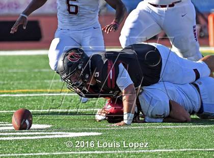 Thumbnail 2 in St. Joseph's Prep vs. Oaks Christian (Honor Bowl Series) photogallery.