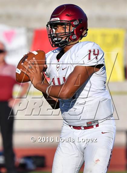 Thumbnail 3 in St. Joseph's Prep vs. Oaks Christian (Honor Bowl Series) photogallery.