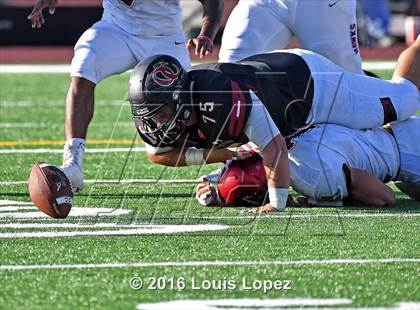 Thumbnail 3 in St. Joseph's Prep vs. Oaks Christian (Honor Bowl Series) photogallery.
