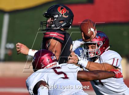 Thumbnail 2 in St. Joseph's Prep vs. Oaks Christian (Honor Bowl Series) photogallery.