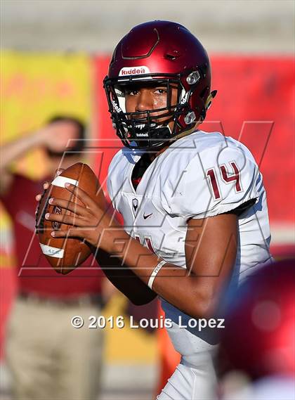Thumbnail 2 in St. Joseph's Prep vs. Oaks Christian (Honor Bowl Series) photogallery.