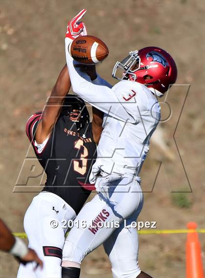 Thumbnail 3 in St. Joseph's Prep vs. Oaks Christian (Honor Bowl Series) photogallery.