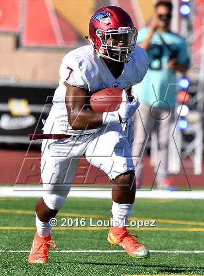 Thumbnail 1 in St. Joseph's Prep vs. Oaks Christian (Honor Bowl Series) photogallery.