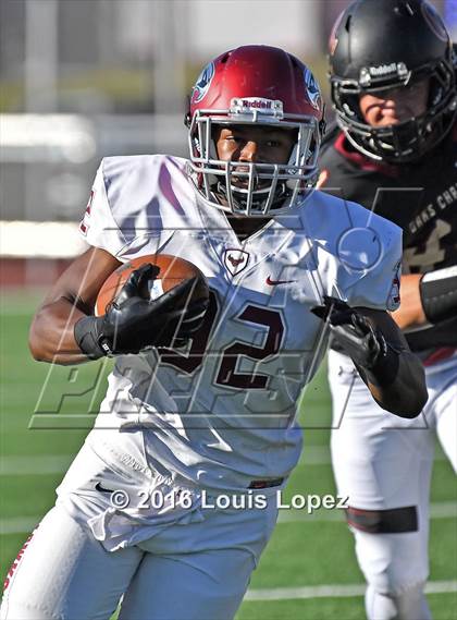 Thumbnail 3 in St. Joseph's Prep vs. Oaks Christian (Honor Bowl Series) photogallery.