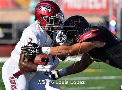 Thumbnail 3 in St. Joseph's Prep vs. Oaks Christian (Honor Bowl Series) photogallery.