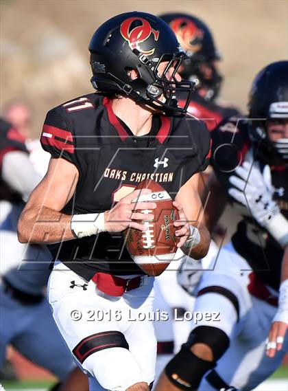 Thumbnail 2 in St. Joseph's Prep vs. Oaks Christian (Honor Bowl Series) photogallery.