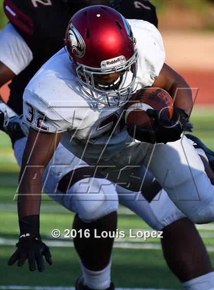 Thumbnail 2 in St. Joseph's Prep vs. Oaks Christian (Honor Bowl Series) photogallery.