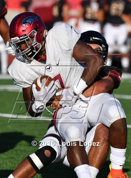 Thumbnail 1 in St. Joseph's Prep vs. Oaks Christian (Honor Bowl Series) photogallery.