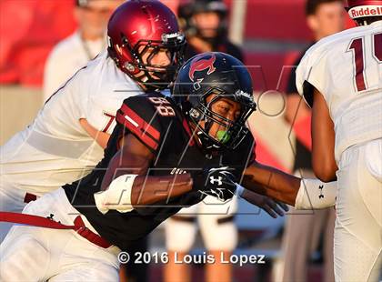 Thumbnail 3 in St. Joseph's Prep vs. Oaks Christian (Honor Bowl Series) photogallery.