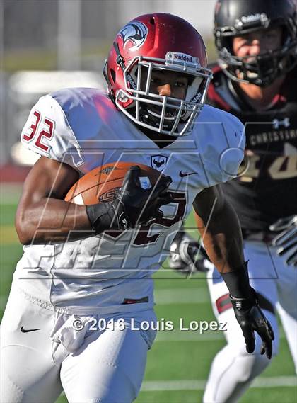 Thumbnail 3 in St. Joseph's Prep vs. Oaks Christian (Honor Bowl Series) photogallery.