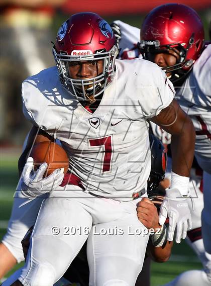 Thumbnail 3 in St. Joseph's Prep vs. Oaks Christian (Honor Bowl Series) photogallery.