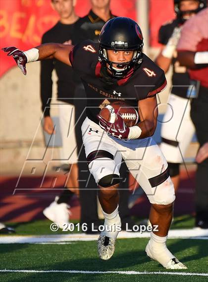 Thumbnail 2 in St. Joseph's Prep vs. Oaks Christian (Honor Bowl Series) photogallery.