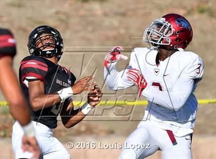 Thumbnail 3 in St. Joseph's Prep vs. Oaks Christian (Honor Bowl Series) photogallery.