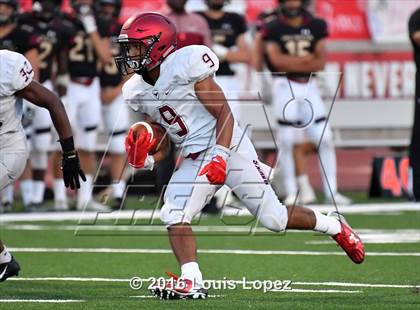 Thumbnail 2 in St. Joseph's Prep vs. Oaks Christian (Honor Bowl Series) photogallery.