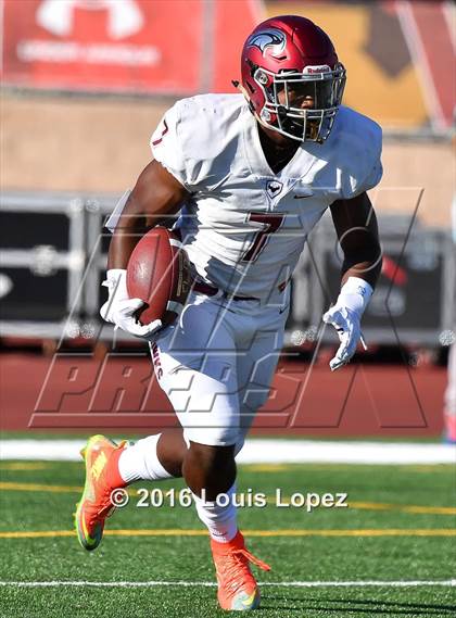 Thumbnail 2 in St. Joseph's Prep vs. Oaks Christian (Honor Bowl Series) photogallery.