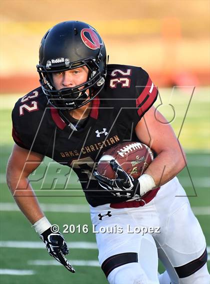 Thumbnail 3 in St. Joseph's Prep vs. Oaks Christian (Honor Bowl Series) photogallery.