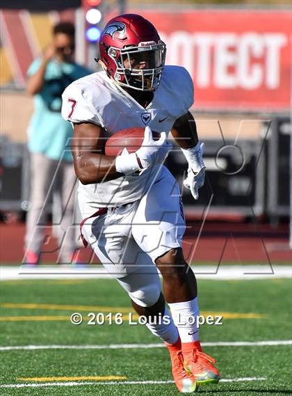 Thumbnail 2 in St. Joseph's Prep vs. Oaks Christian (Honor Bowl Series) photogallery.
