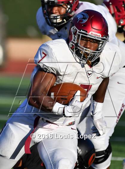 Thumbnail 2 in St. Joseph's Prep vs. Oaks Christian (Honor Bowl Series) photogallery.