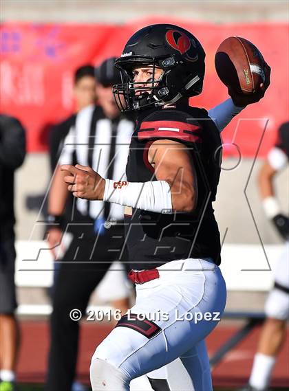 Thumbnail 3 in St. Joseph's Prep vs. Oaks Christian (Honor Bowl Series) photogallery.