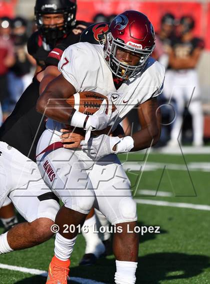 Thumbnail 1 in St. Joseph's Prep vs. Oaks Christian (Honor Bowl Series) photogallery.