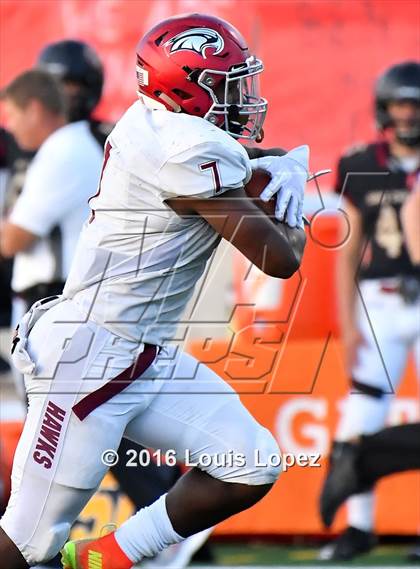Thumbnail 2 in St. Joseph's Prep vs. Oaks Christian (Honor Bowl Series) photogallery.