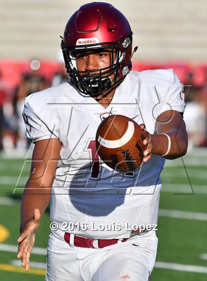Thumbnail 3 in St. Joseph's Prep vs. Oaks Christian (Honor Bowl Series) photogallery.