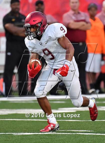 Thumbnail 3 in St. Joseph's Prep vs. Oaks Christian (Honor Bowl Series) photogallery.
