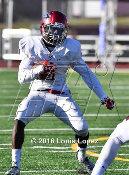 Thumbnail 1 in St. Joseph's Prep vs. Oaks Christian (Honor Bowl Series) photogallery.