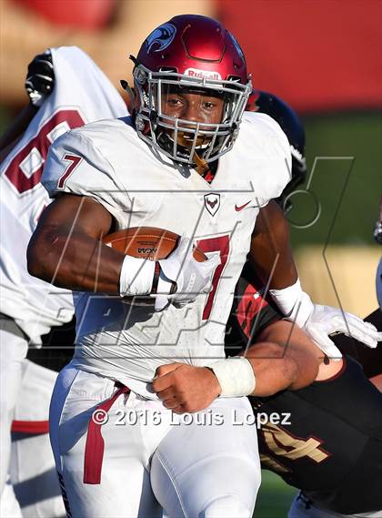 Thumbnail 3 in St. Joseph's Prep vs. Oaks Christian (Honor Bowl Series) photogallery.