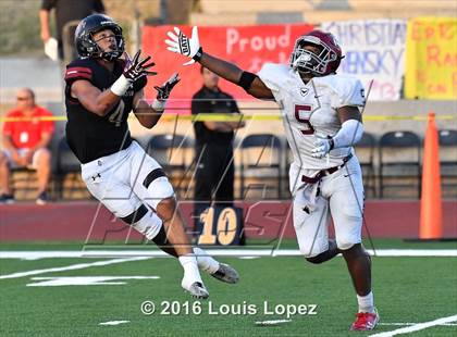 Thumbnail 3 in St. Joseph's Prep vs. Oaks Christian (Honor Bowl Series) photogallery.