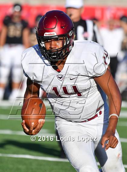 Thumbnail 2 in St. Joseph's Prep vs. Oaks Christian (Honor Bowl Series) photogallery.