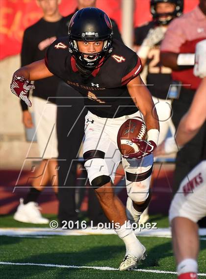 Thumbnail 3 in St. Joseph's Prep vs. Oaks Christian (Honor Bowl Series) photogallery.