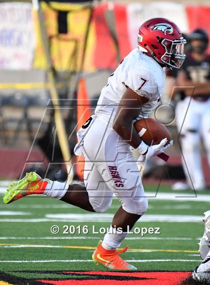 Thumbnail 3 in St. Joseph's Prep vs. Oaks Christian (Honor Bowl Series) photogallery.