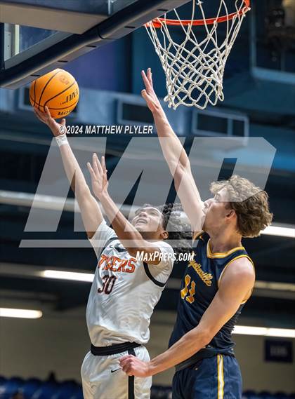 Thumbnail 3 in Fayetteville Academy vs. South View (Hoops and Dreams Showcase) photogallery.