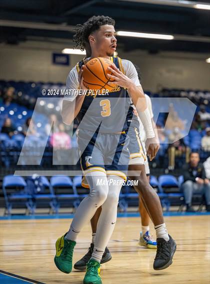 Thumbnail 2 in Fayetteville Academy vs. South View (Hoops and Dreams Showcase) photogallery.