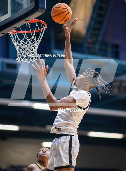 Thumbnail 3 in Fayetteville Academy vs. South View (Hoops and Dreams Showcase) photogallery.