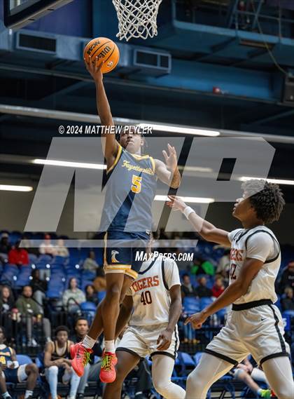 Thumbnail 2 in Fayetteville Academy vs. South View (Hoops and Dreams Showcase) photogallery.