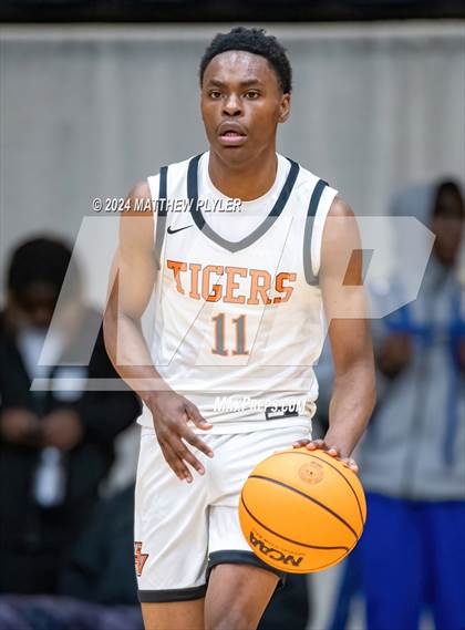 Thumbnail 1 in Fayetteville Academy vs. South View (Hoops and Dreams Showcase) photogallery.