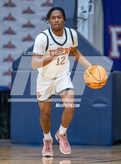 Thumbnail 3 in Fayetteville Academy vs. South View (Hoops and Dreams Showcase) photogallery.