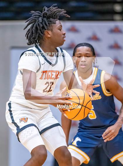 Thumbnail 3 in Fayetteville Academy vs. South View (Hoops and Dreams Showcase) photogallery.