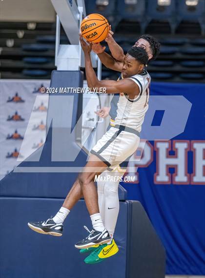 Thumbnail 1 in Fayetteville Academy vs. South View (Hoops and Dreams Showcase) photogallery.