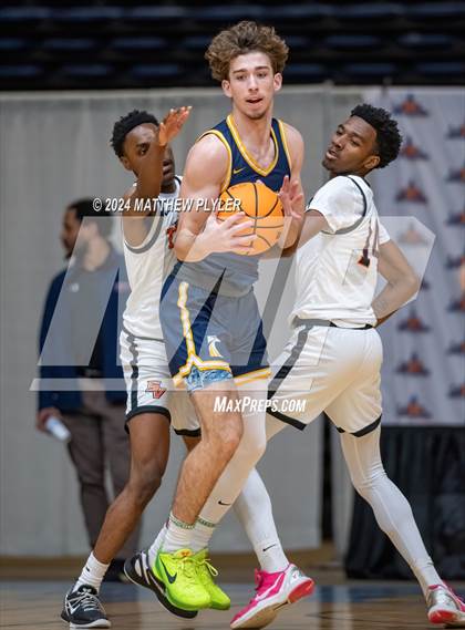 Thumbnail 2 in Fayetteville Academy vs. South View (Hoops and Dreams Showcase) photogallery.